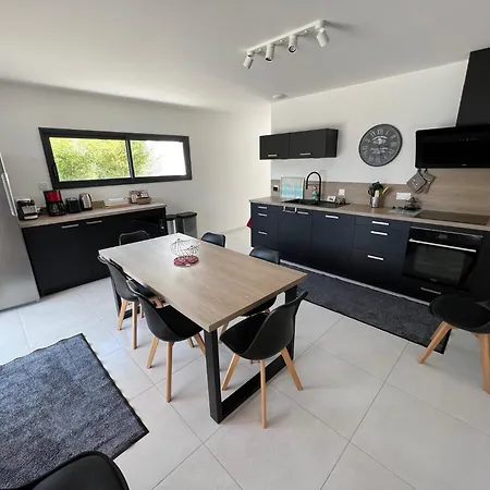 Semesterbostad Chez Louise