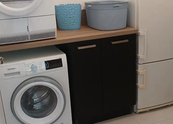 Chez Louise Nyaraló *